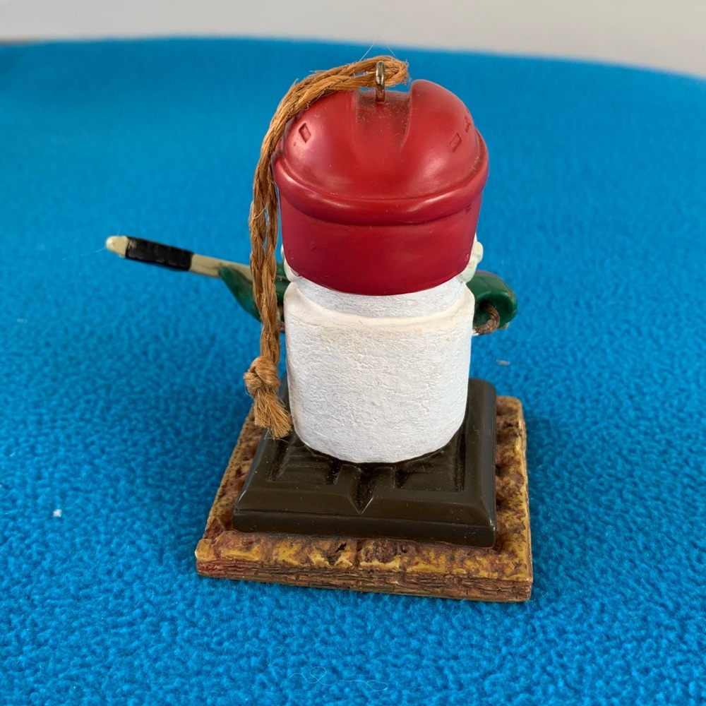S’Mores Hockey Player Ornament - Picture 4 of 6